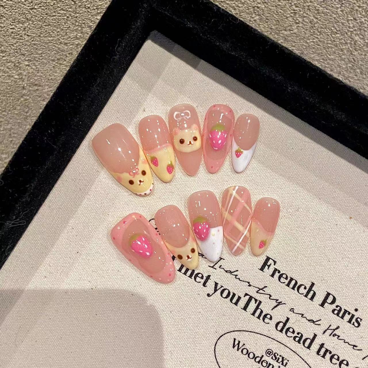 Nail Art Oval - 10 Buah Seni Kuku Oval Sedang